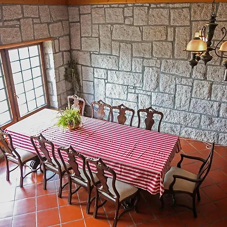 Alvores Do Tempo - Quinta De Turismo Rural * Castro Daire